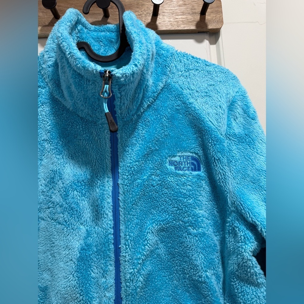 The North Face Turquoise Fleece Jacket - Picture 2 of 6